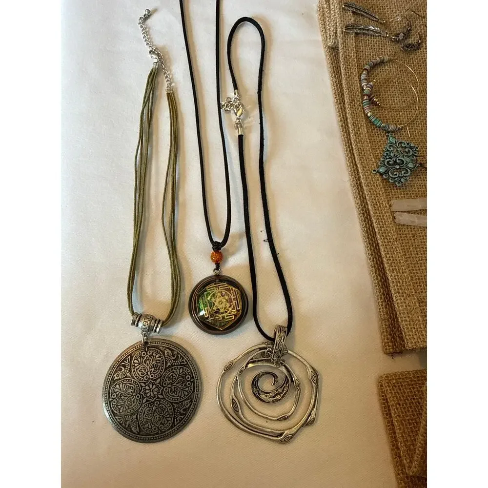 Mixed Lot Boho-Style Jewelry Necklaces, Bracelets, Earrings Boho Jewelry Bundle - Picture 7 of 11